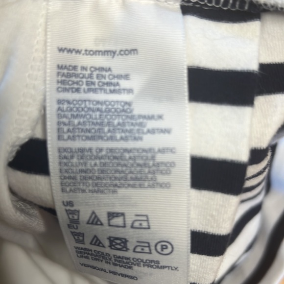 Tommy Hilfiger mini skirt size Large, 2 side pockets, 92% cotton - Picture 6 of 6